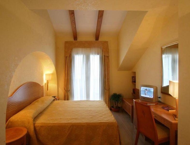 Hotel Tirreno Parghelia Zewnętrze zdjęcie