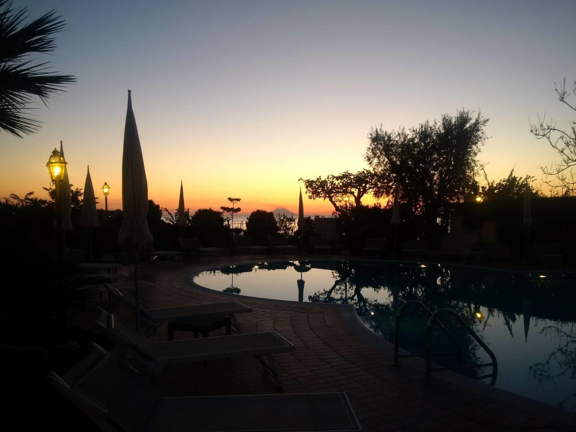 Hotel Tirreno Parghelia Zewnętrze zdjęcie